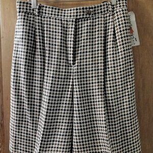 Vintage wool houndstooth dress shorts